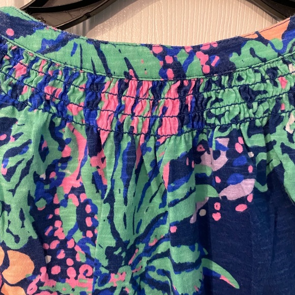 Lily Pulitzer sleeveless top! Sz Xs! Coral print and fish! Good condition! - Picture 3 of 5